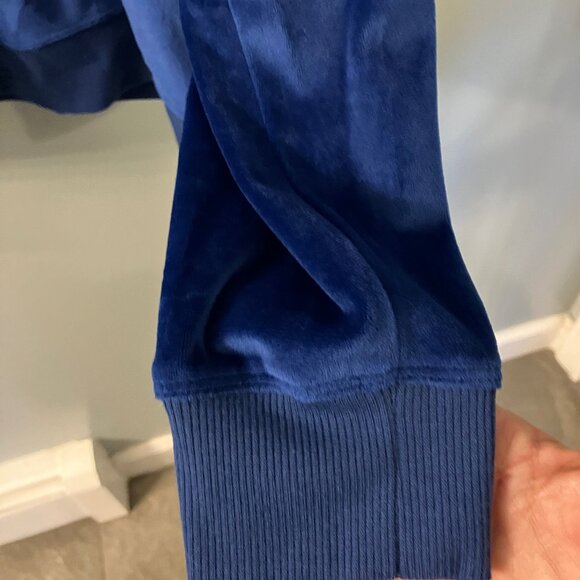 NWOT Basic Editions Dark Blue Buttery Soft Top Large - Picture 4 of 6